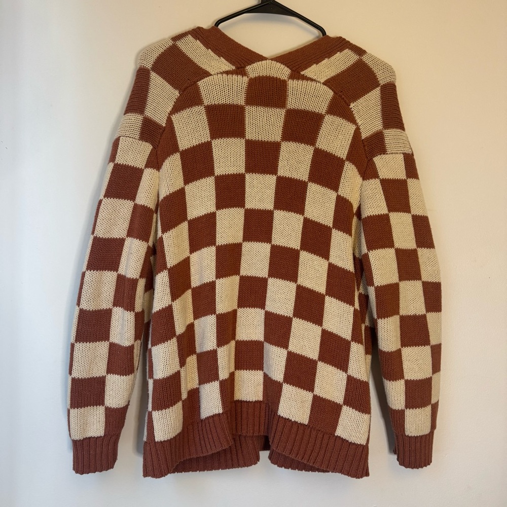 American Eagle Cream and Terracotta Oversized Checkerboard Cardigan - Picture 2 of 7